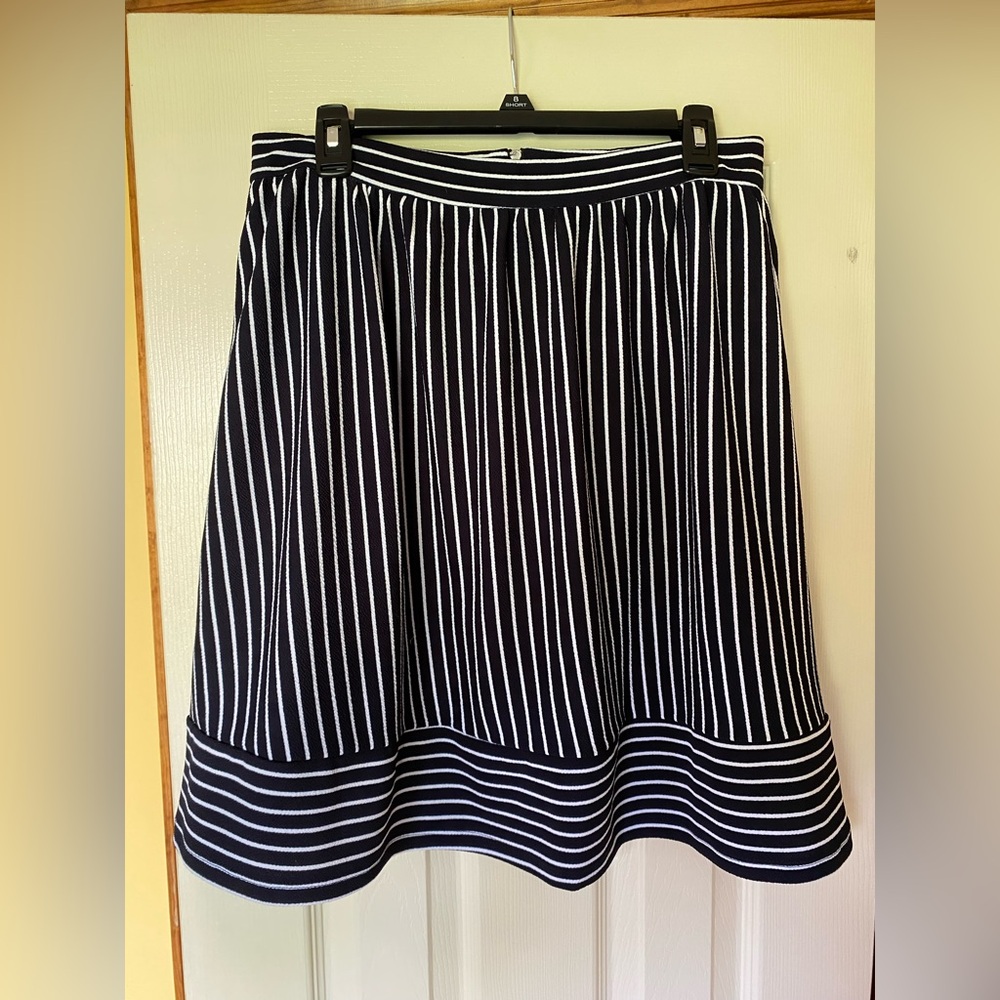 Potter's Pot Navy Blue and White striped women’s skirt with back zipper